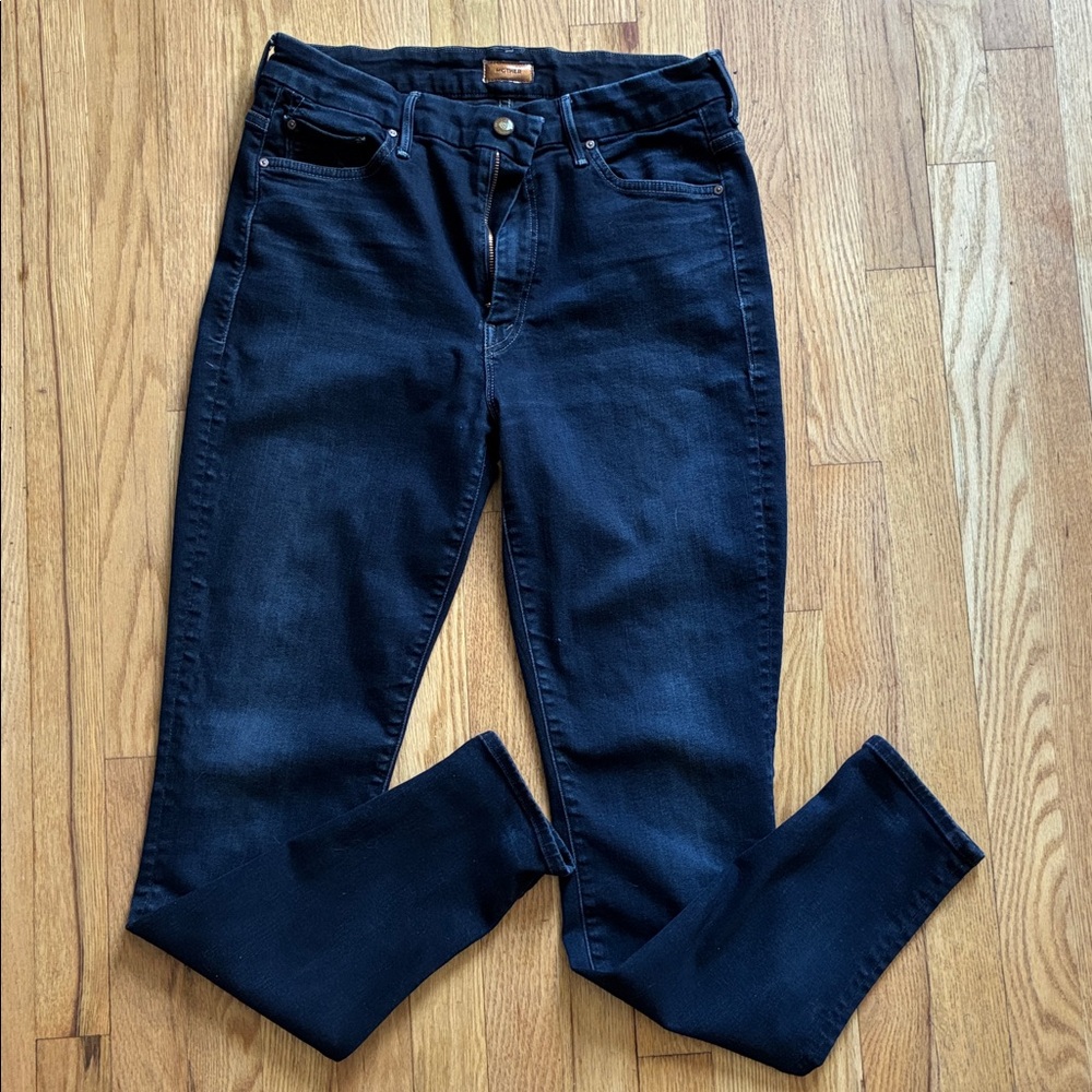 MOTHER High Waisted Looker Jeans RN#133376